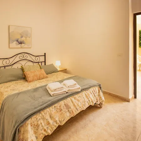 Appartement Rubi 1 & Rubi 2 Centro Santa Cruz 6 Minute Walk To